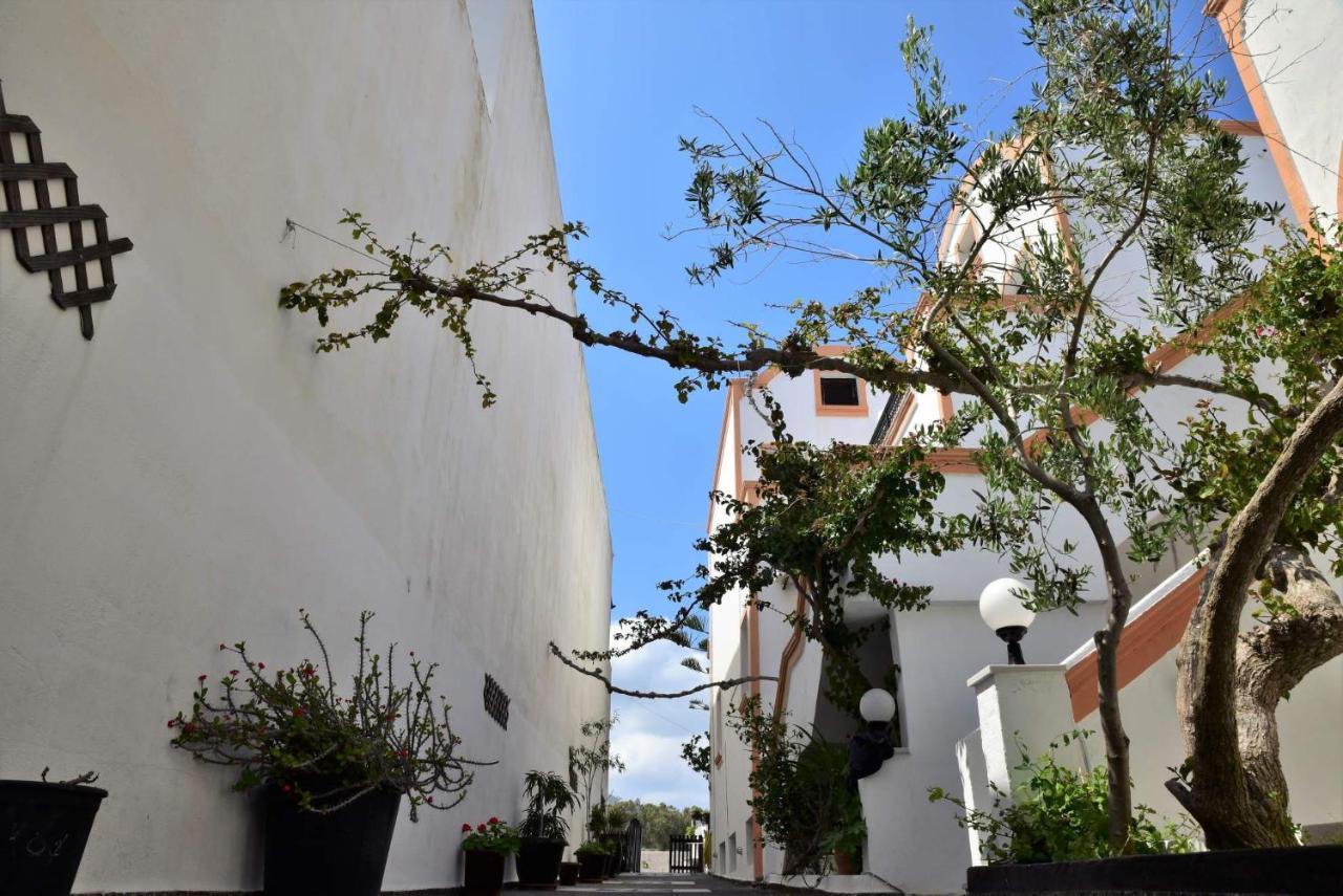 Hotel Koralli Kamari  Exterior photo
